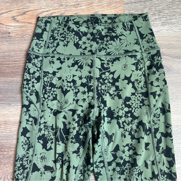 Lululemon In Movement 7/8 Tight *Everlux 25" Efflorescent Barracks Green Black - Picture 5 of 11